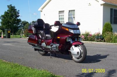 1989 Honda Goldwing GL 1500 Wineberry (not the one for sale in this ad) 