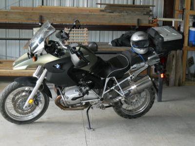  Motorcycle R1200gs on Factory Green Color 2005 Bmw R1200gs Motorcycle With Bags