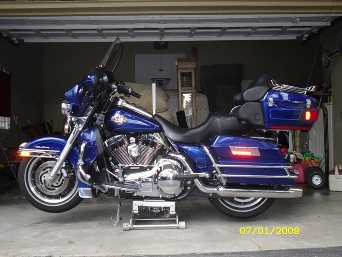 Cobalt Blue 2006 Harley Davidson Electra Glide Ultra Classic Lookin Good! 