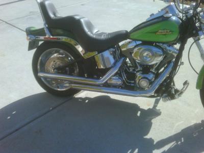 2007 Harley Davidson Softail Custom FXSTC exhaust pipes
