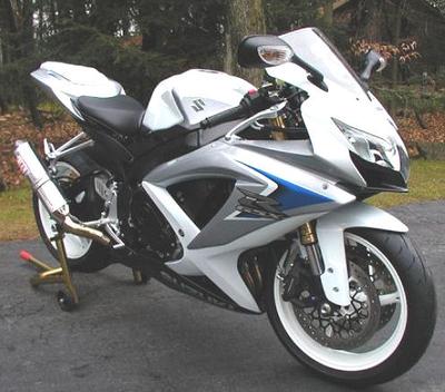 Pearl White 2008 Suzuki GSXR 600 w Yoshimura slip-on exhaust and New Dunlop Q2 Qualifiers front and rear