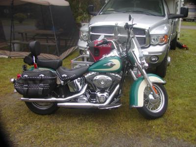Teal Green and White 2009 HARLEY Davidson Heritage Softail