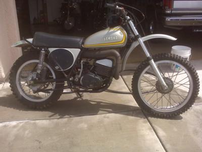 All Original 1973 Yamaha MX250 Dirt Bike (except for the handlebars) still have autolube and original tires!