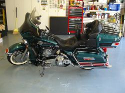 2001 Harley Davidson Ultra Classic Suede Green and Black Paint 