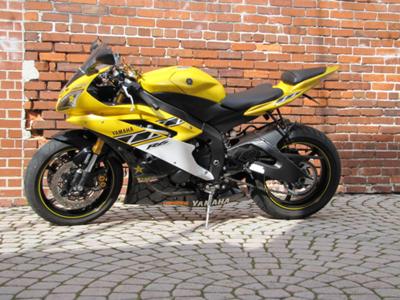 Bright yellow and black low mileage 2006 Yamaha 50th Anniversary Edition YZF R6 