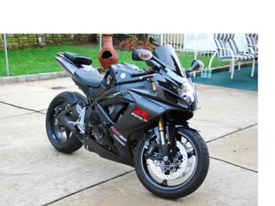 2007 Suzuki GSXR painted all black with frame sliders (not the one for sale in this ad)