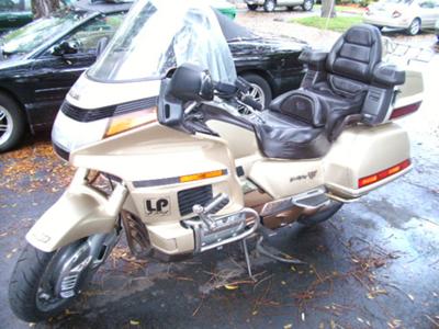1991 HONDA GOLDWING INTERSTATE 1500 CC ANIVERSARY EDITION (not the one for sale in the ad) 