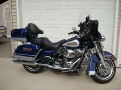 Brilliant Silver and Cobalt Blue Custom Motorcycle Paint 2006 Harley Davidson Electra Glide Classic