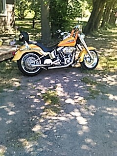 2007 HARLEY FATBOY w yellow pearl paint color for Sale in New York NY