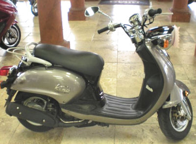 2007 Yamaha Vino 125 (this photo is for example only; please contact seller for pics of the actual motor scooter for sale in this classified)