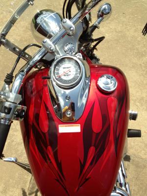 2008 Yamaha V Star 650 Custom in Red Paint with Flames Fuel Tank Artwork 
