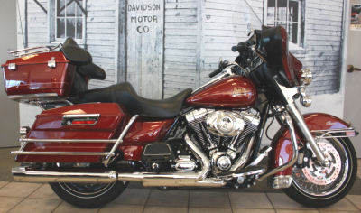 2009 Harley Davidson Electra Glide Classic w Sun Glo Hot Red Paint Color Option