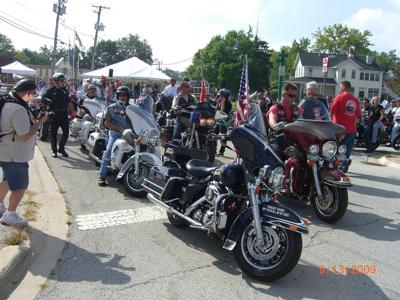 Pictures of Motorcycles at the Cpl Kevin Clarke Memorial Motorcycle Ride in Tinley Park Illinois