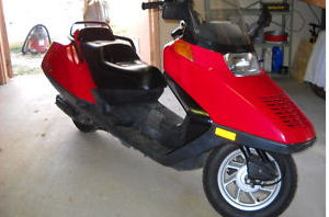 used CN250 2000 honda helix scooter burgundy maroon wine 250cc