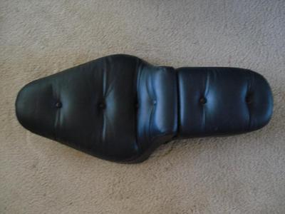 2004 - 2007 Harley Davidson Sportster Motorcycle Seat in mint condition