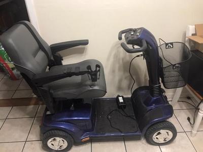 Golden Companion 4 wheel mobility scooter for sale by owner