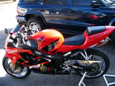 2001 HONDA CBR F4I 600cc (this photo is for example only; please contact seller for pics of the actual motorcycle for sale in this classified)