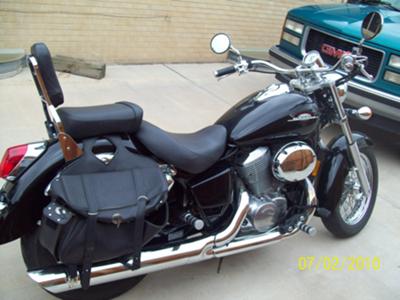 American Classic Edition Honda Shadow 750 (this photo is for example only; please contact seller for pics of the actual motorcycle for sale in this classified)
